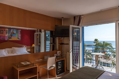 Double or Twin Room, Balcony, Sea View | Premium bedding, minibar, in-room safe, individually furnished