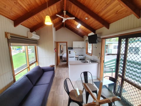Family Cabin | Individually furnished, iron/ironing board, free WiFi, bed sheets