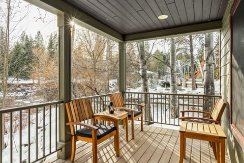 Deluxe River Cottages  (202162546) | Terrace/patio