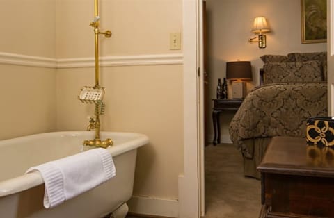 Room, Private Bathroom (#8 Skyview) | Deep soaking bathtub
