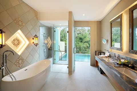 Sutera Garden Villa with Private Pool | Bathroom | Rainfall showerhead, free toiletries, hair dryer, bathrobes