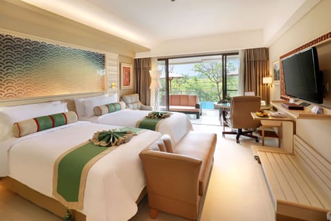 Deluxe Twin Room, Pool Access | Premium bedding, pillowtop beds, minibar, in-room safe