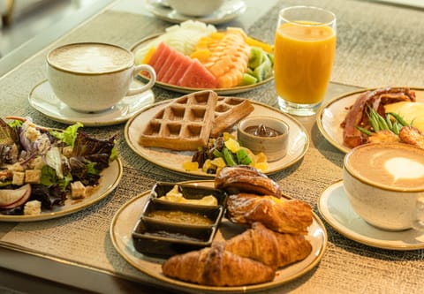Daily buffet breakfast (PHP 1800 per person)