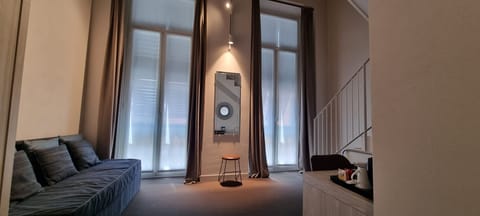 Junior Double or Twin Room | Minibar, in-room safe, desk, soundproofing