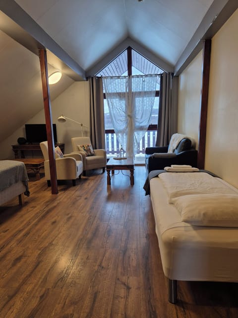 Standard Triple Room, Private Bathroom | Desk, free WiFi, bed sheets