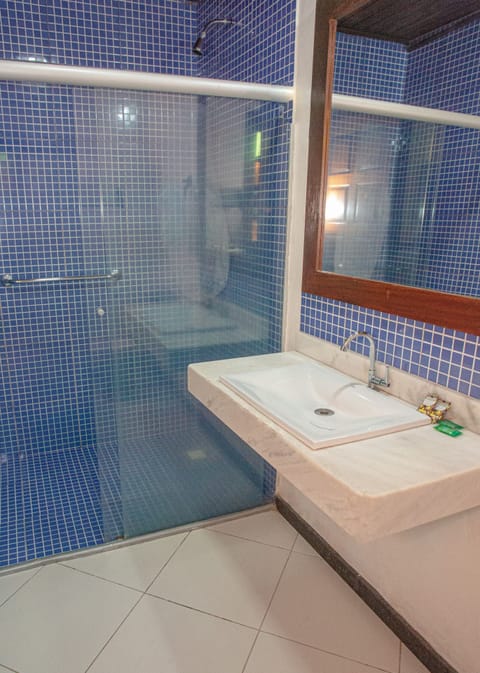 Romantic Room | Bathroom | Shower, free toiletries, towels, soap