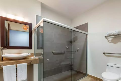 Standard Room, 2 Double Beds, Non Smoking | Bathroom | Shower, rainfall showerhead, free toiletries, hair dryer
