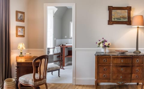 Premium bedding, soundproofing, free WiFi, bed sheets