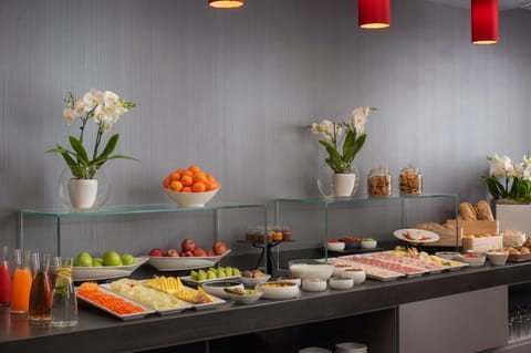 Daily buffet breakfast for a fee