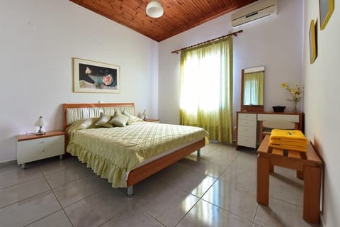 Villa, 1 Bedroom (Yellow) | In-room safe, desk, soundproofing, iron/ironing board