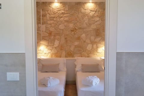 Junior Suite | Egyptian cotton sheets, premium bedding, minibar, in-room safe