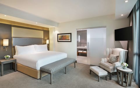 Presidential Suite | Hypo-allergenic bedding, minibar, in-room safe, blackout drapes