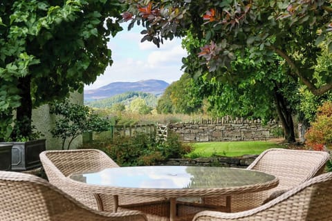 Outdoor dining on patio