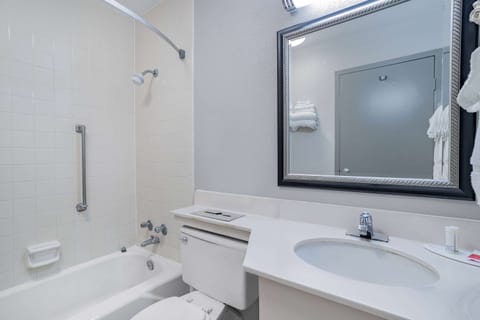Double Room, 2 Double Beds | Bathroom | Combined shower/tub, free toiletries, hair dryer, towels