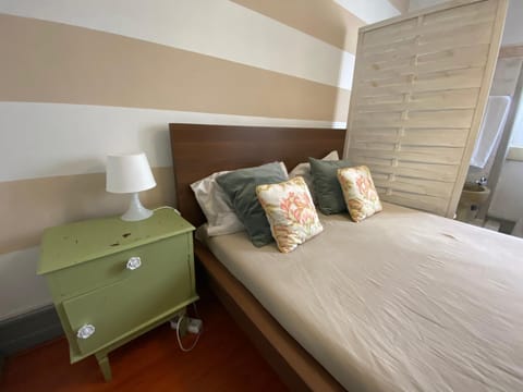 Double Room, Shared Bathroom | Blackout drapes, cribs/infant beds, rollaway beds, free WiFi