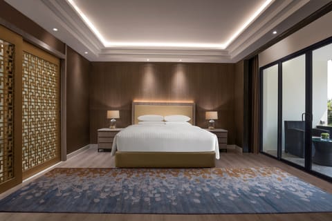 Presidential Suite, 1 Bedroom, Non Smoking, Pool View | Egyptian cotton sheets, premium bedding, down comforters