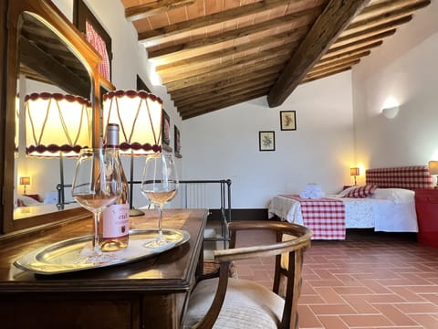 Panoramic Apartment, Garden View | Premium bedding, desk, iron/ironing board, free cribs/infant beds