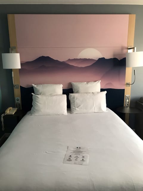 Premium bedding, pillowtop beds, minibar, in-room safe