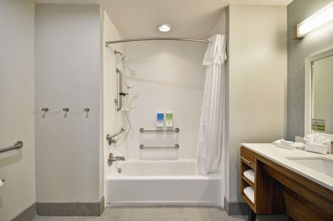Studio, 2 Queen Beds, Accessible, Bathtub | Bathroom | Combined shower/tub, free toiletries, hair dryer, towels