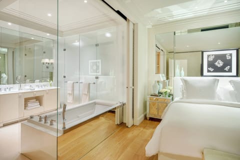 Suite, 1 King Bed, Terrace (Pool) | Bathroom | Shower, designer toiletries, hair dryer, bathrobes