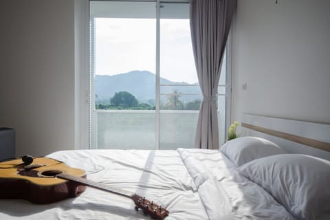 Suite with Mountain View  | Soundproofing, rollaway beds, free WiFi, bed sheets