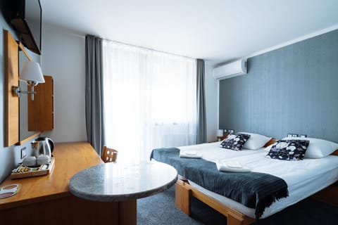 Deluxe Double or Twin Room | In-room safe, desk, soundproofing, free WiFi