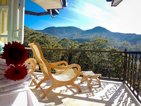 Luxury Villa, Mountain View | Balcony