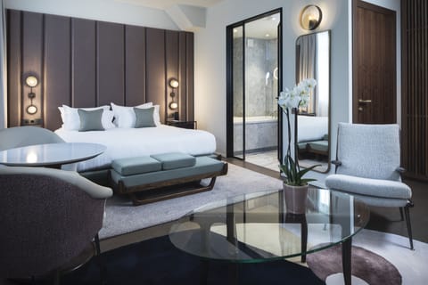 Junior Suite, 1 Bedroom | 6 bedrooms, premium bedding, minibar, in-room safe