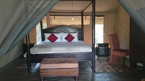 Deluxe Double Room, River View | In-room safe, desk, bed sheets