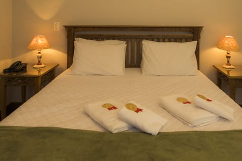 Minibar, desk, free WiFi, bed sheets