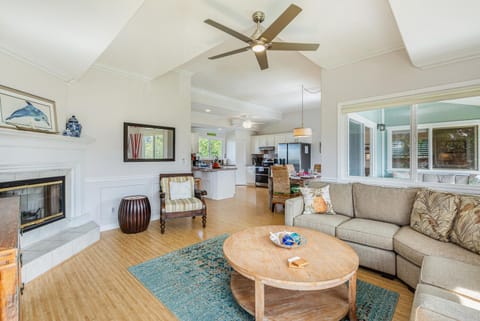 Upstairs Living Area