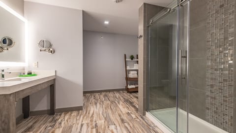 NOHO Suite with Terrace, 1 King Bed | Bathroom | Eco-friendly toiletries, hair dryer, towels