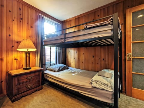 Comfort Shared Dormitory, Mixed Dorm, Non Smoking | Iron/ironing board, free WiFi, bed sheets