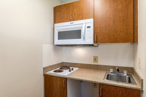 Individually furnished, desk, free WiFi, bed sheets