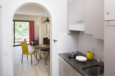 Family Double Room (Superior) | Private kitchenette | Fridge, cookware/dishes/utensils