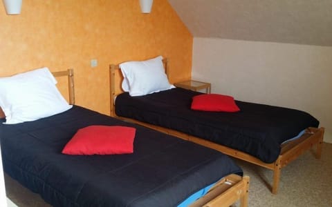 Desk, cribs/infant beds, rollaway beds, free WiFi