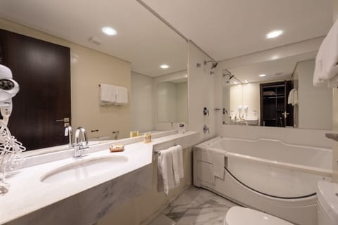 Suite, Jetted Tub (Master) | Bathroom | Shower, free toiletries, hair dryer, towels