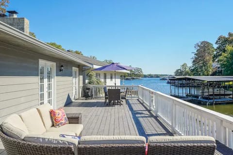 Back Deck - Great Place to Relax or Grill