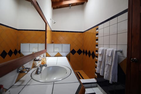 King Room  | Bathroom | Shower, free toiletries, hair dryer, towels