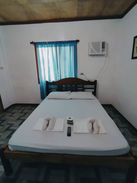Superior Room | Desk, free WiFi, bed sheets