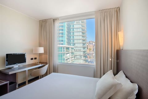 Standard Single Room | Premium bedding, minibar, in-room safe, desk