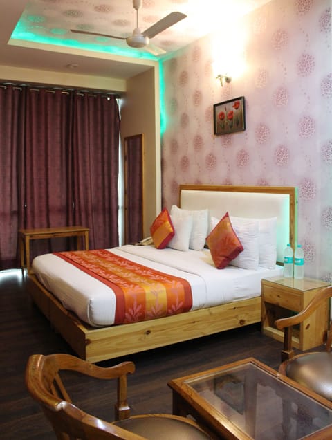 Superior Room, City View | In-room safe, desk, laptop workspace, free WiFi