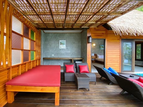 Villa with Private Pool (Free pick up and dop off at Mae Haad Pier) | Free WiFi, bed sheets