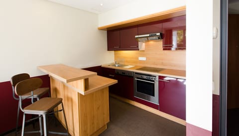 Grand Suite, Park View | Private kitchen | Fridge, stovetop, toaster, cookware/dishes/utensils