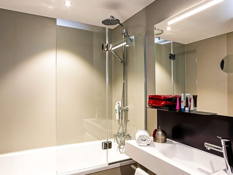 Comfort Room, 2 Twin Beds (Limited Edition) | In-room safe, soundproofing, iron/ironing board, free WiFi