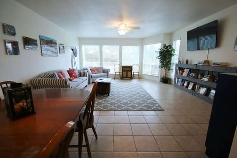 Very spacious floor plan, plenty of room for the sofa sleeper!