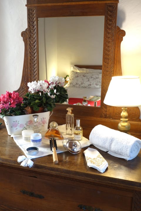 Family Apartment, 4 Bedrooms (Bianco) | Bed sheets