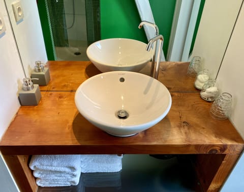 Superior Quadruple Room, Private Bathroom, Courtyard View (Entre ciel et terre) | 1 bedroom