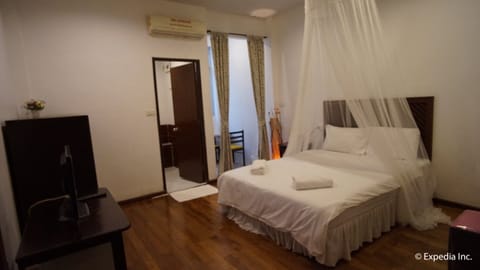 Standard Double Room  | In-room safe, blackout drapes, soundproofing, free WiFi