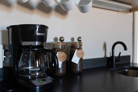 Coffee Bar – Complimentary Hill Country-roasted coffee.